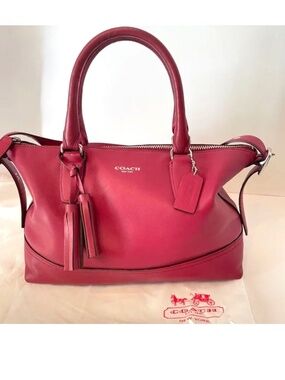 COACH Legacy Molly Black Cherry Red East West Hand Bag with strap EUC